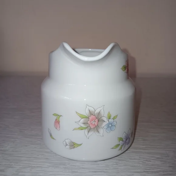 Vintage FTDA 1980s Especially For You! Pastel Floral Pitcher Vase Made In Japan - Picture 2 of 6
